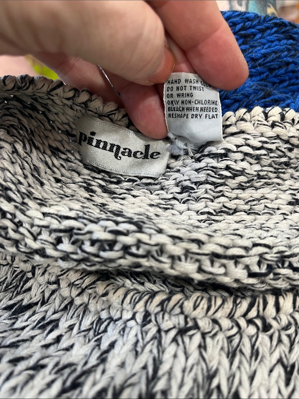 Pinnacle Geometric Colorblock Knit Top Abstract Blue Black White Slouchy Waist M - Picture 7 of 7
